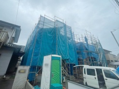 現在建物を建築中です、建築中の物件については現地確認の他、同施工会社の完成施工例のご案内、担当者のプレゼンテーションにてご検討ください。適切なご検討の方法をご説明させて頂きます。
