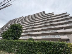 実際に室内をご見学頂くと生活のイメージが広がります。家具を置いたイメージや窓からの景色など、現地で体感ください。