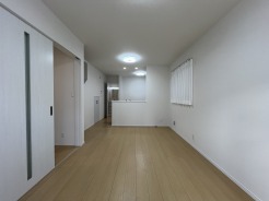 家族が一番集まる場所だから素敵な空間であって欲しい。みんながくつろぐリビングからキッチンまでが一つの空間のように繋がる間取り。