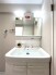 洗面化粧台新規交換
洗面化粧台は清潔感の漂うホワイトをベースカラーに、シンプルなデザインで。
