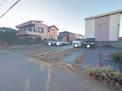 前面はセットバックが必要です。