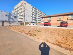 越谷市瓦曽根1丁目