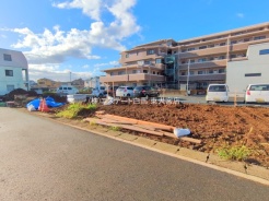 越谷市瓦曽根1丁目