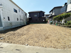 より整った街づくりを目指す地区計画の施行区域内。落ち着いた街並みもご見学の対象にしてください。