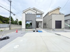 久喜駅まで徒歩12分。この距離だと、運動不足も少し解消されるかも。