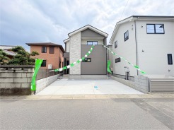 久喜駅まで徒歩12分。この距離だと、運動不足も少し解消されるかも。