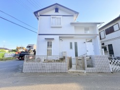 東岩槻駅徒歩7分の近さ。 忙しい朝が助かる立地、 暮らしにゆとりが生まれます。