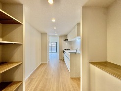 リビングは家具の配置も思いのまま。自由度が高い設計です。