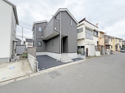 ウェブや資料からでは得られないヒントがたくさん見つかる完成物件です。