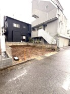 JR宇都宮線「東大宮」駅東口徒歩3分、提携駐車場もあります。エステート白馬東大宮店までお気軽にお問い合わせください。
