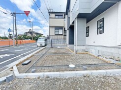 1号棟 マイカースペース現地で車幅と共にご確認ください。
