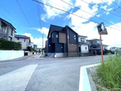 通勤、通学がちょっとした運動にもなる、駅徒歩17分。