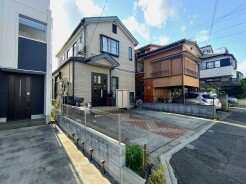 閑静な住宅地で、小さなお子様がいるご家族にも安心。