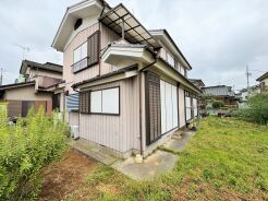 武里駅徒歩9分の近さ。 忙しい朝が助かる立地、 暮らしにゆとりが生まれます。
