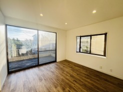 ご家族みんながゆったりくつろげる広々リビング。