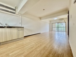 太陽の恵みを感じる、温もりと明るさにあふれたお部屋。