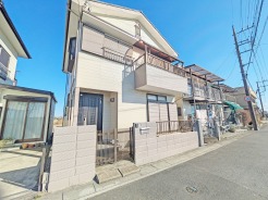 JR宇都宮線「東大宮」駅東口徒歩3分、提携駐車場もあります。エステート白馬東大宮店までお気軽にお問い合わせください。