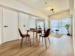 リビング空間にこだわりたい方に、見ていただきたい住宅です。