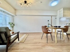 リビングは家具の配置も思いのまま。自由度が高い設計です。