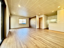 家族団らんの時間も増えそうな、くつろぎのLDK。