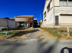 より整った街づくりを目指す地区計画の施行区域内。落ち着いた街並みもご見学の対象にしてください。