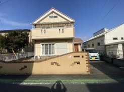 おしゃれで閑静な住宅地。おうちの中でゆっくりと過ごせそうです。