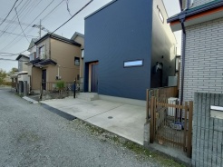 閑静な住宅地で、小さなお子様がいるご家族にも安心。