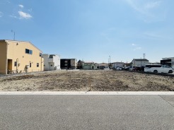 閑静な住宅地で、小さなお子様がいるご家族にも安心。