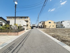 道路は6mほどになると駐車の際の停めやすさがかなり違ってきます。