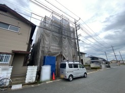 同じグレードで建てられた最寄りの完成物件を、参考にご覧になれます。