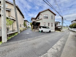 敷地面積約90坪の広々した敷地。こだわりの注文建築