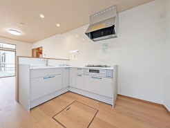 動線が短く、手早く作業できるL型キッチン。家事がスムーズに進みます。