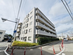 蓮田駅徒歩約7分の近さ。 忙しい朝が助かる立地、暮らしにゆとりが生まれます。