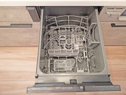 食器洗乾燥機付き、忙しい生活をサポートします。