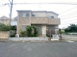 閑静な住宅地で、小さなお子様がいるご家族にも安心。