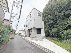 ウェブや資料からでは得られないヒントがたくさん見つかる完成物件です。