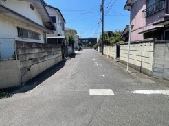 駐車が苦手な方にも嬉しい、前面6m道路に面した敷地。