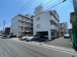 駅の近くに住めば、家族そろった朝食タイムがさらに楽しく。