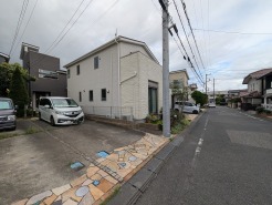 道路は6mほどになると駐車の際の停めやすさがかなり違ってきます。