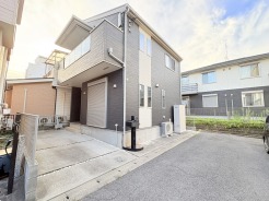 一ノ割駅徒歩9分の近さ。 忙しい朝が助かる立地、 暮らしにゆとりが生まれます。