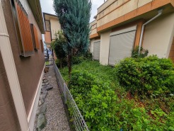 そんなに大きくはないけれど、お庭が持てるのが持家の魅力。