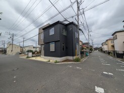 風通し・日当たりに優れる角地。開放感をお楽しみください。