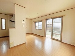 家族が自然に集りそうな広さが魅力のLDK。