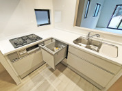 【食器洗乾燥機】