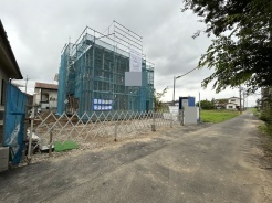 同じグレードで建てられた最寄りの完成物件を、参考にご覧になれます。