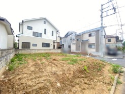 閑静な住宅地で、小さなお子様がいるご家族にも安心。