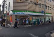 ファミリーマート 春日部駅西口店