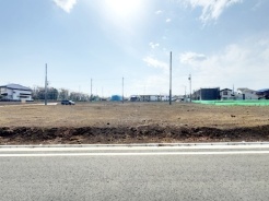 五感で感じる、現地でしかわからない事も沢山ございます。周辺環境なども一緒にご案内いたしますのでお気軽にお問合せください。