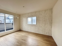 2面採光を確保した明るい室内は、爽やかな風を感じる居心地の良い空間です。