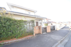 五感で感じる、現地でしかわからない事も沢山ございます。周辺環境なども一緒にご案内いたしますのでお気軽にお問合せください。